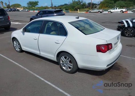2009 Volkswagen Jetta Tdi z USA, uszkodzony, nr VIN 3VWRL71K79M062882